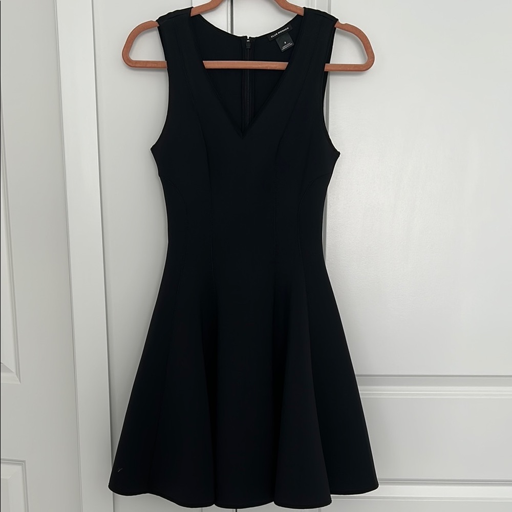 Club Monaco Elegant Black Sleeveless Dress